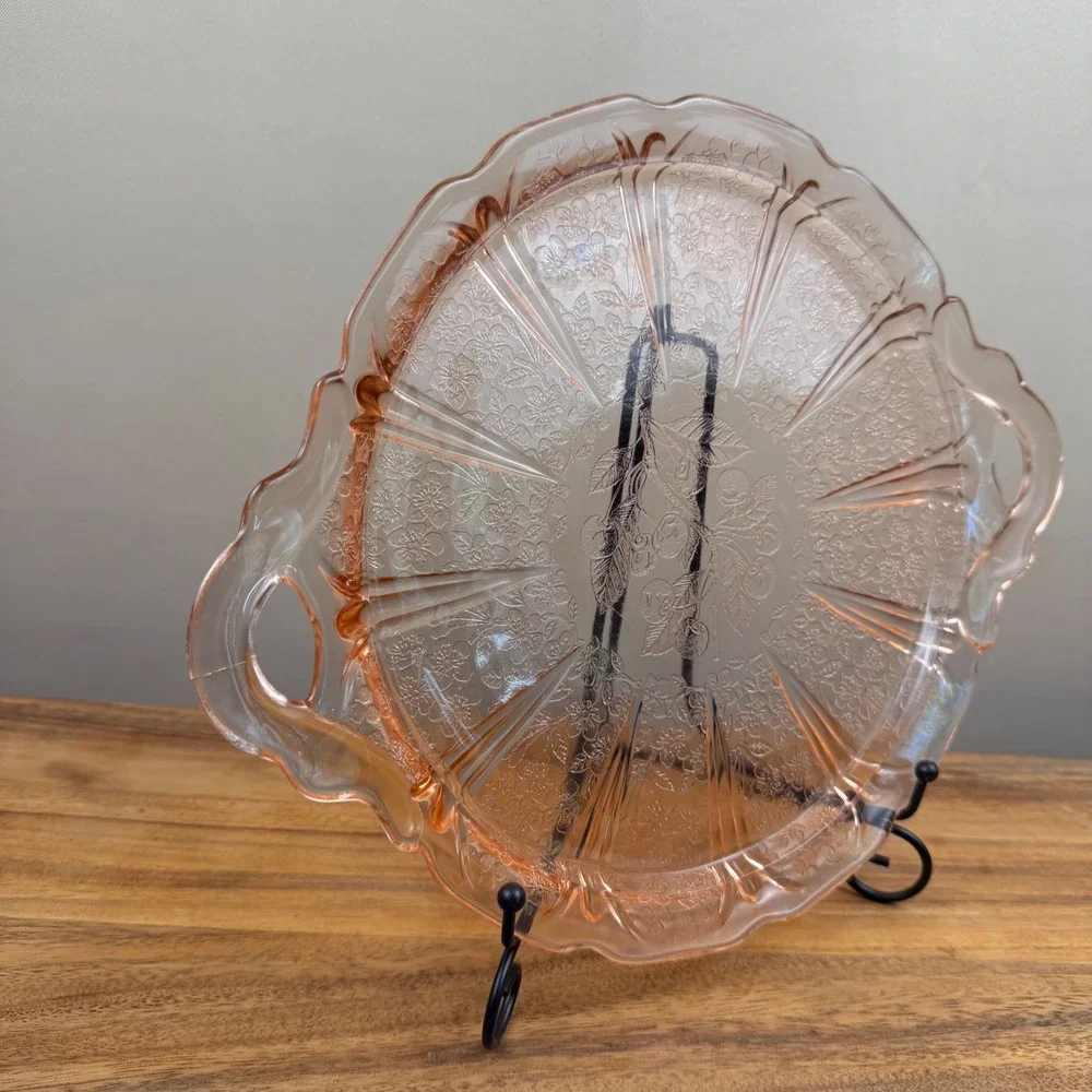 Jeanette Glass vintage pink